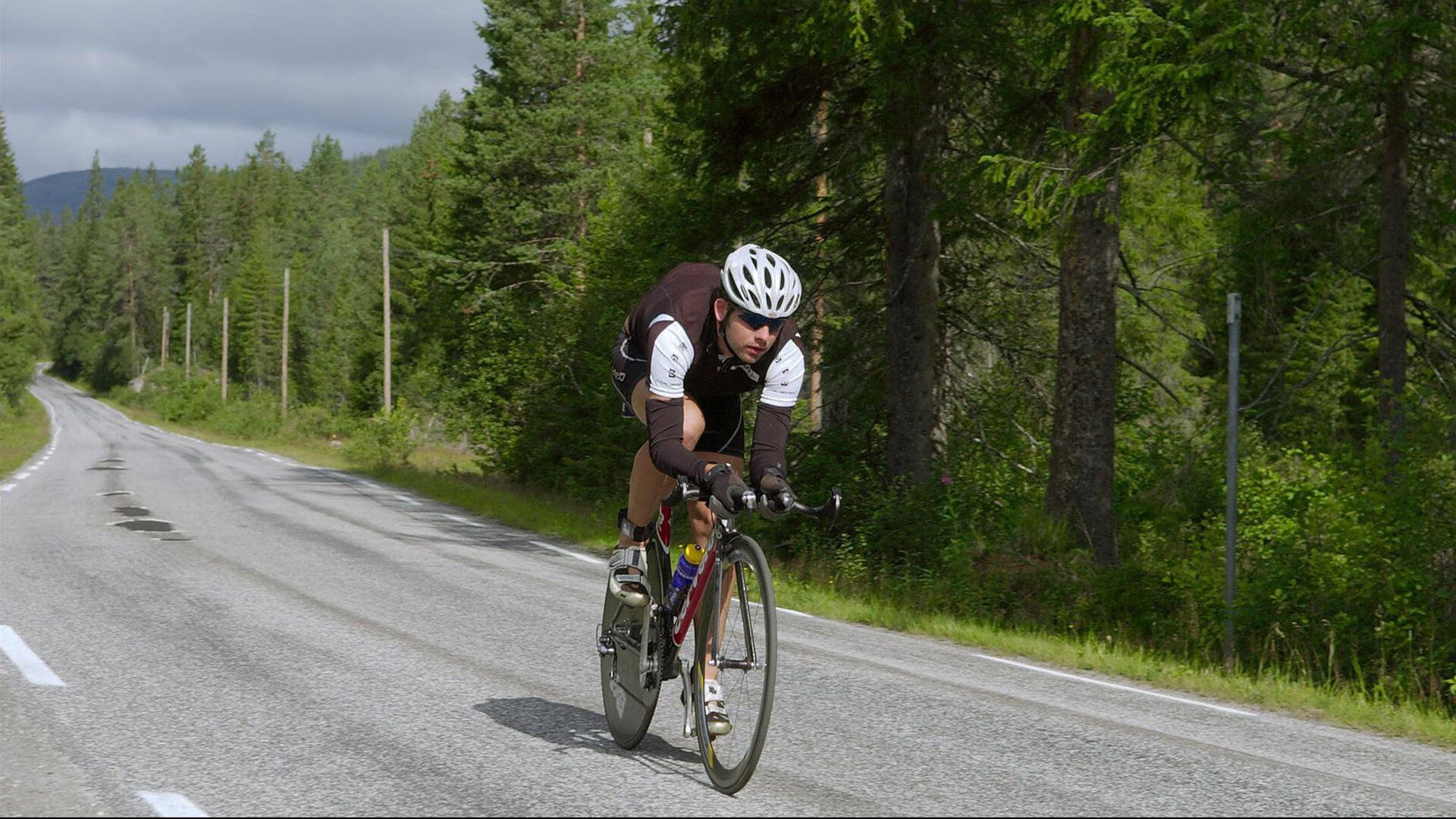 主编有态度丨全红婵,你依然是那个最强的国民妹妹!,全红婵暴露喜剧天赋_突然飙粤语笑翻全场,一句话让记者
